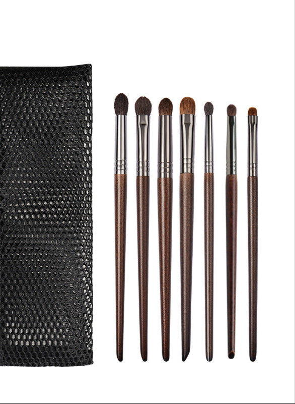 Handcrafted Solid Wood Handle Wool Makeup Brushes – Artistry in Every Sweep
